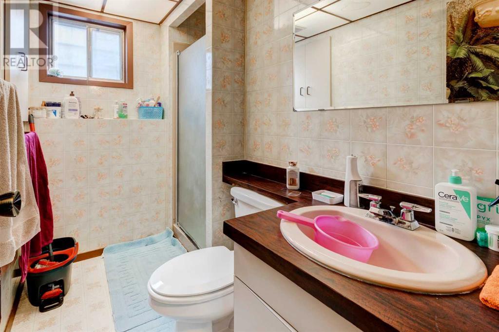 Single Family House Bi-level for Sale in  Whitworth Way NE Whitehorn Calgary 
