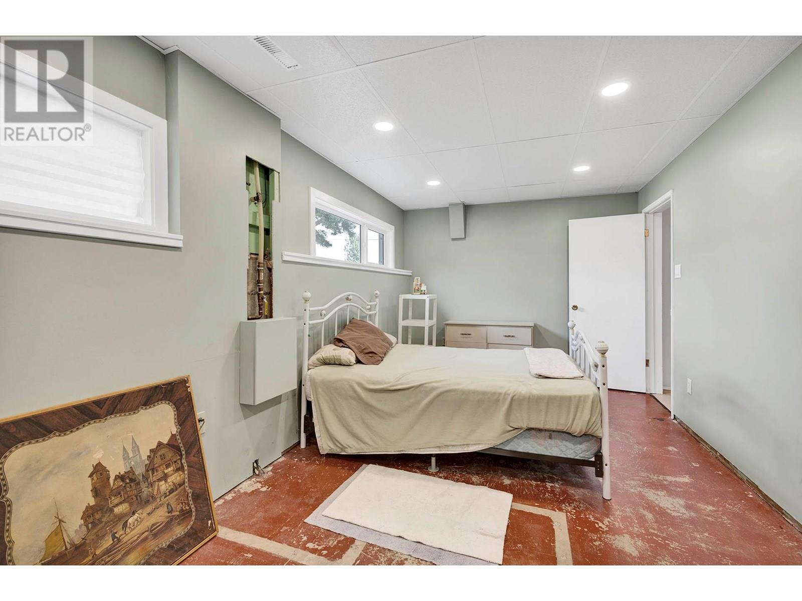 Photo 38 of 2311 Glenview Avenue, Kamloops BC