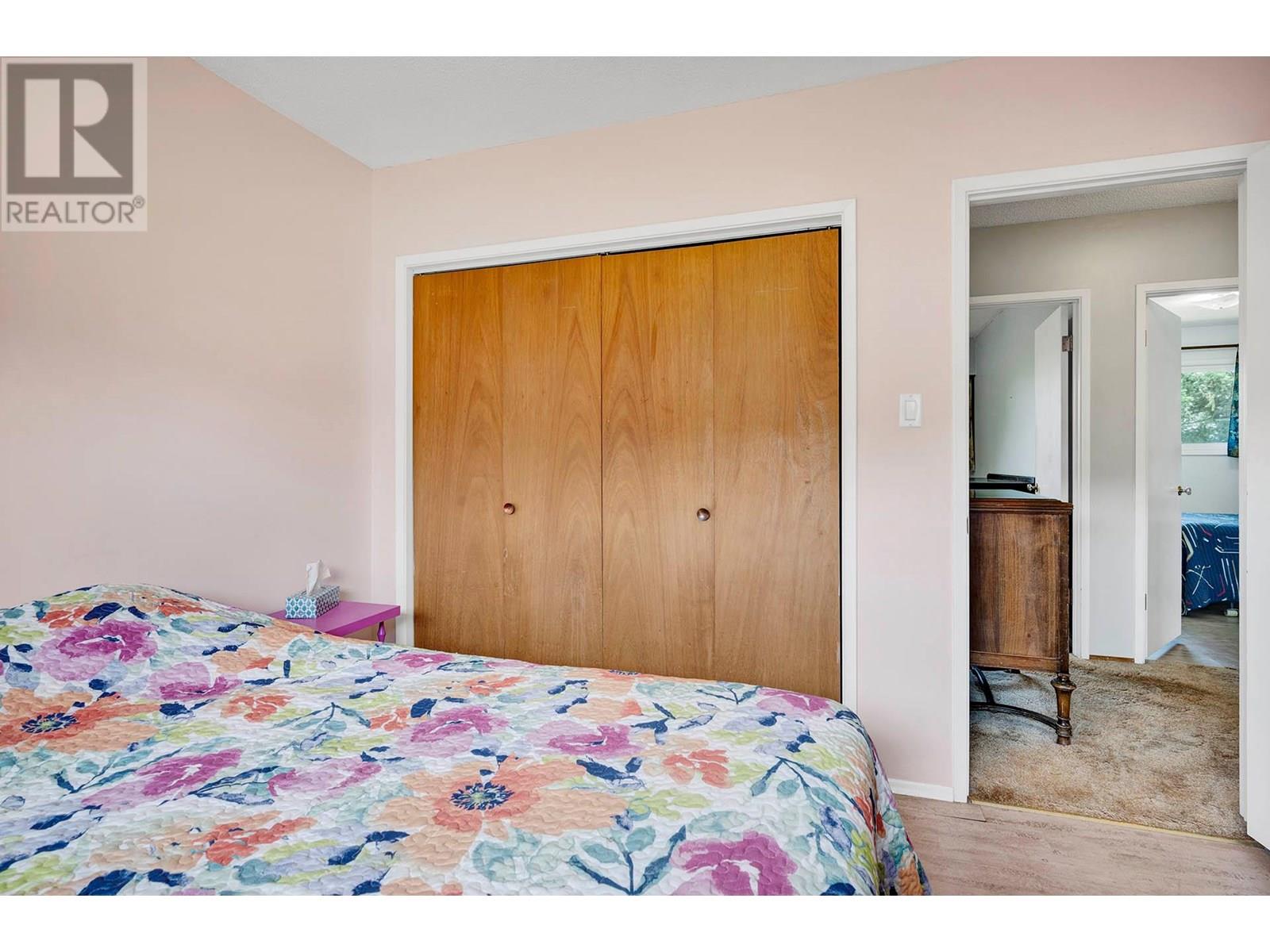 Photo 6 of 2311 Glenview Avenue, Kamloops BC