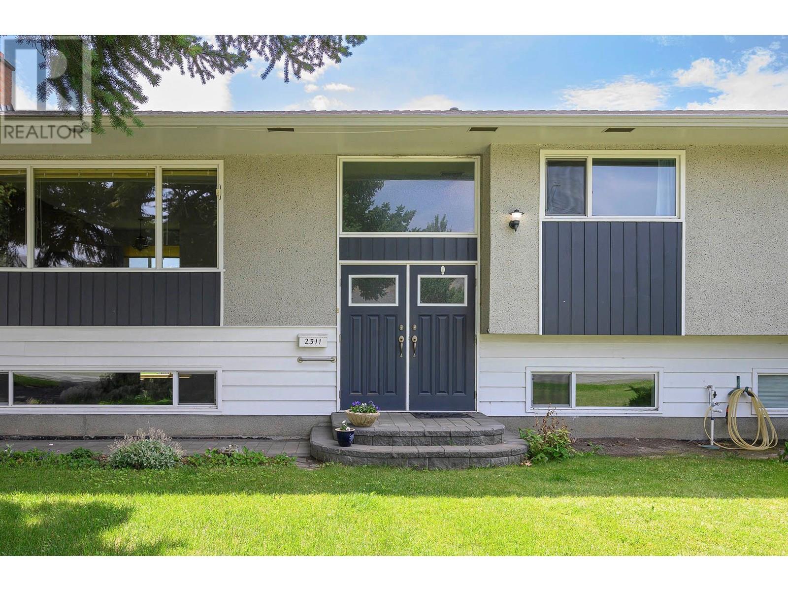 Photo 10 of 2311 Glenview Avenue, Kamloops BC