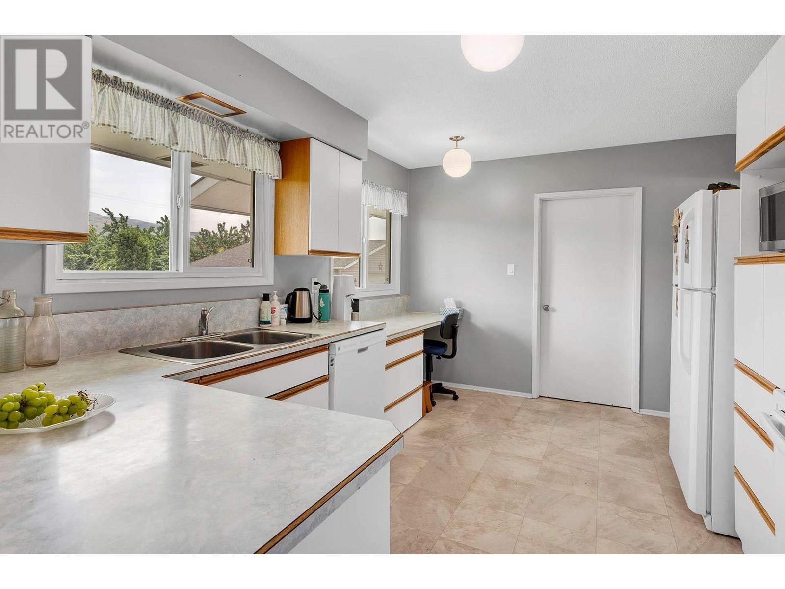 Photo 44 of 2311 Glenview Avenue, Kamloops BC