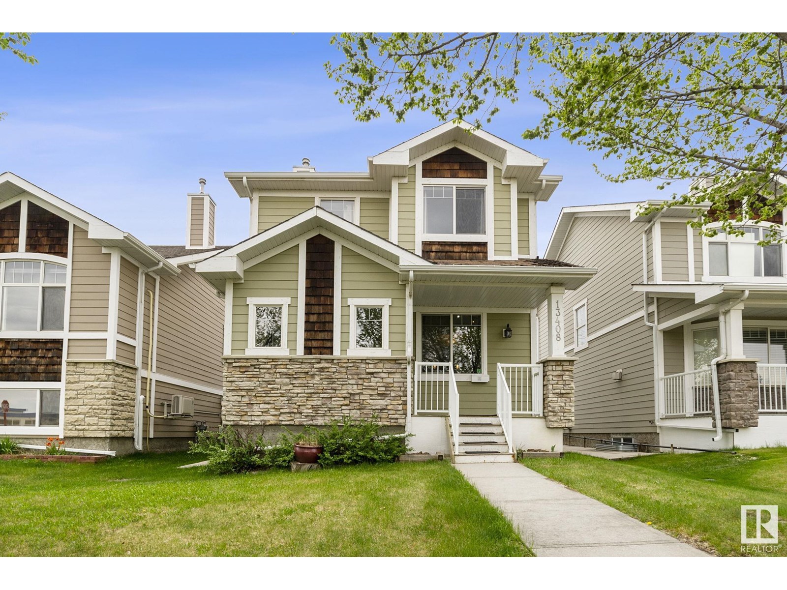 Single Family House for Sale in   NW NW Edmonton 