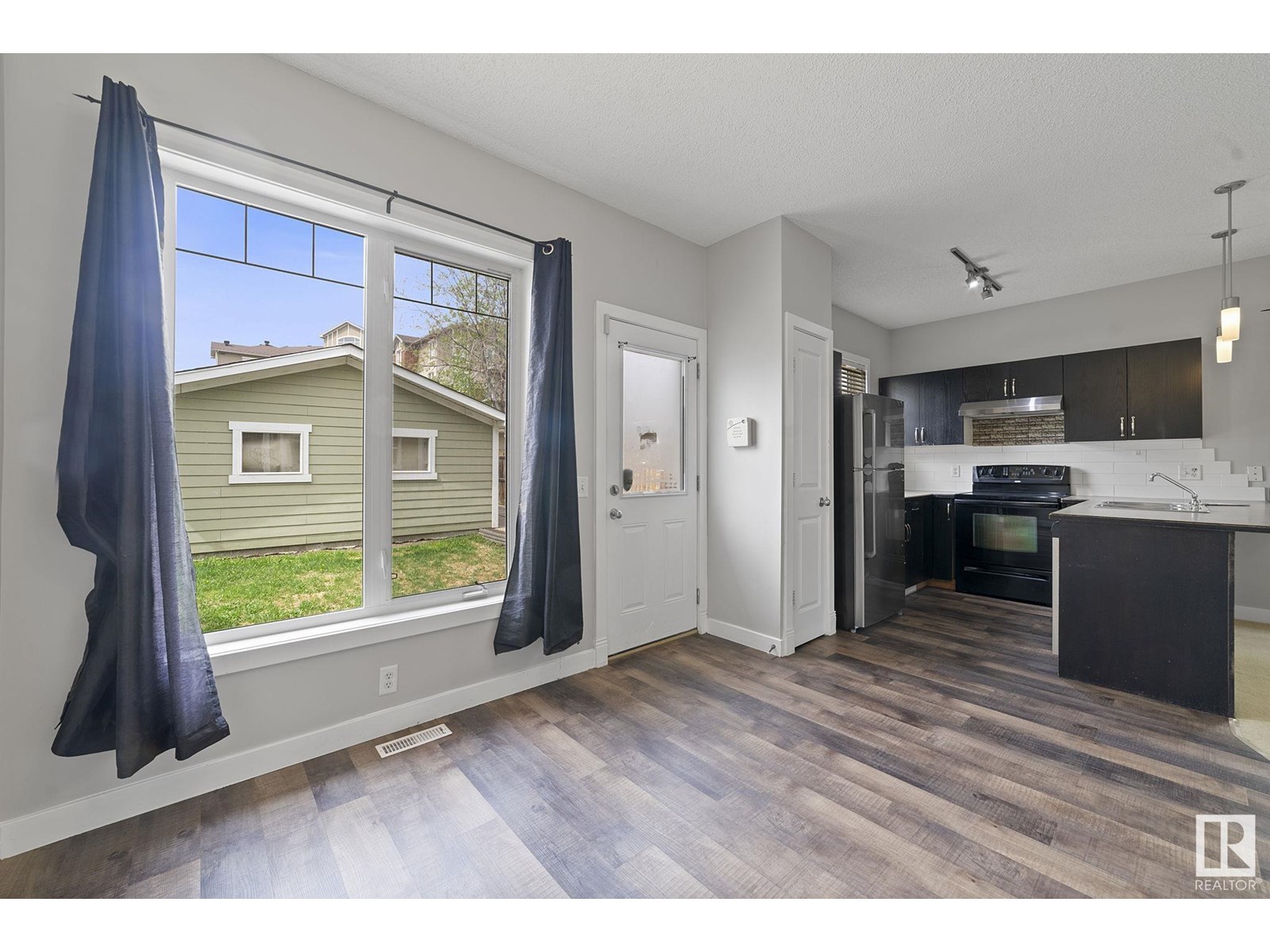 Single Family House for Sale in   NW NW Edmonton 