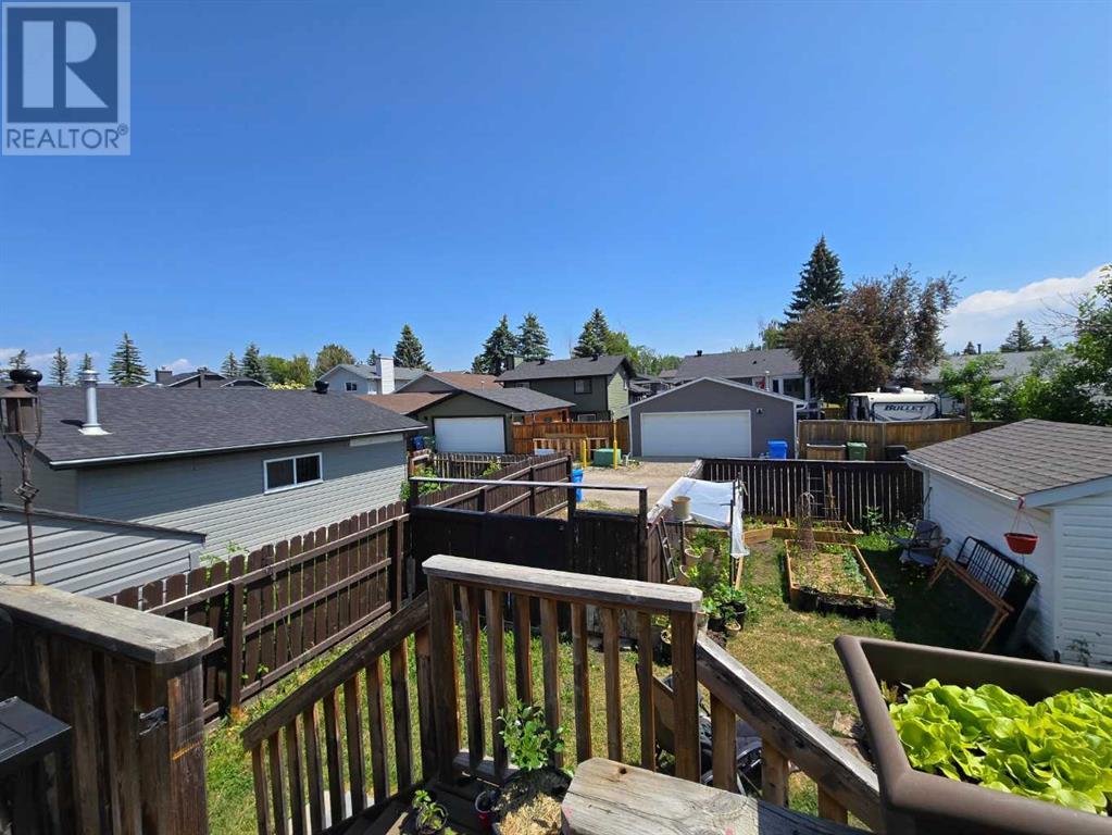 Single Family House Bi-level for Sale in  Castleridge Close NE Castleridge Calgary 