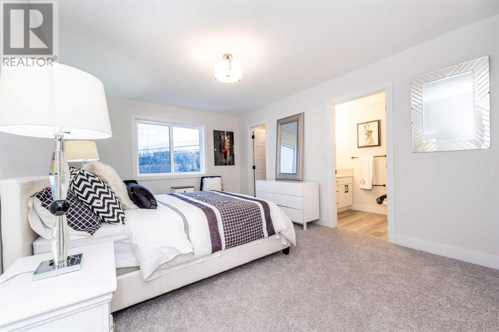 Single Family House for Sale in    Avenue NW West Hillhurst Calgary 