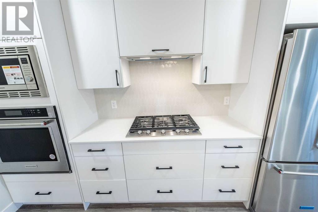 Single Family House for Sale in    Avenue NW West Hillhurst Calgary 