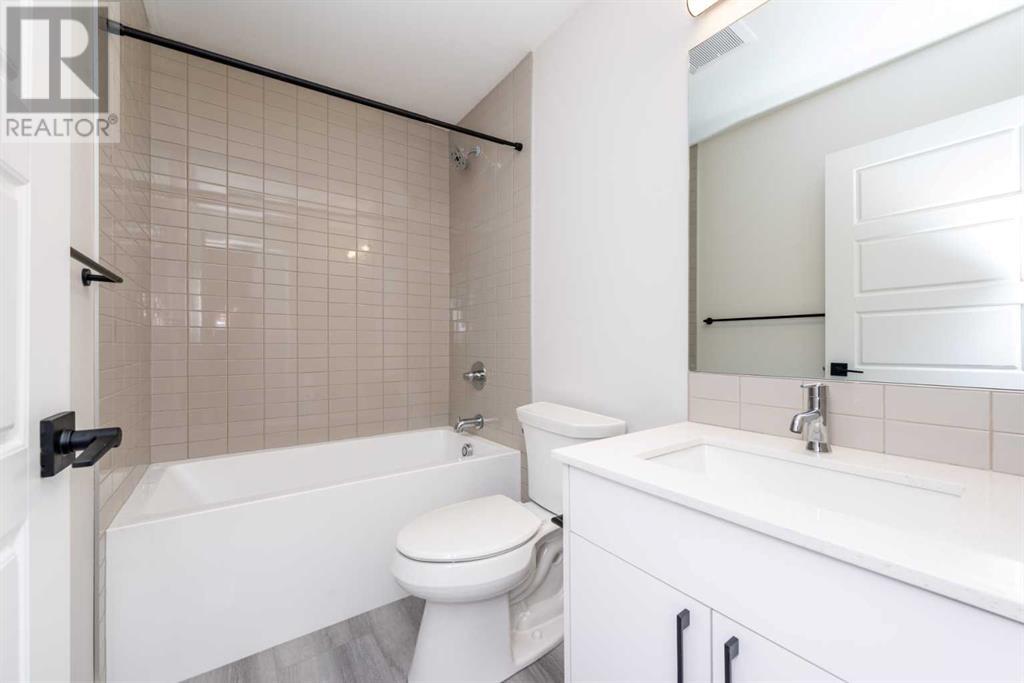 Single Family House for Sale in    Avenue NW West Hillhurst Calgary 