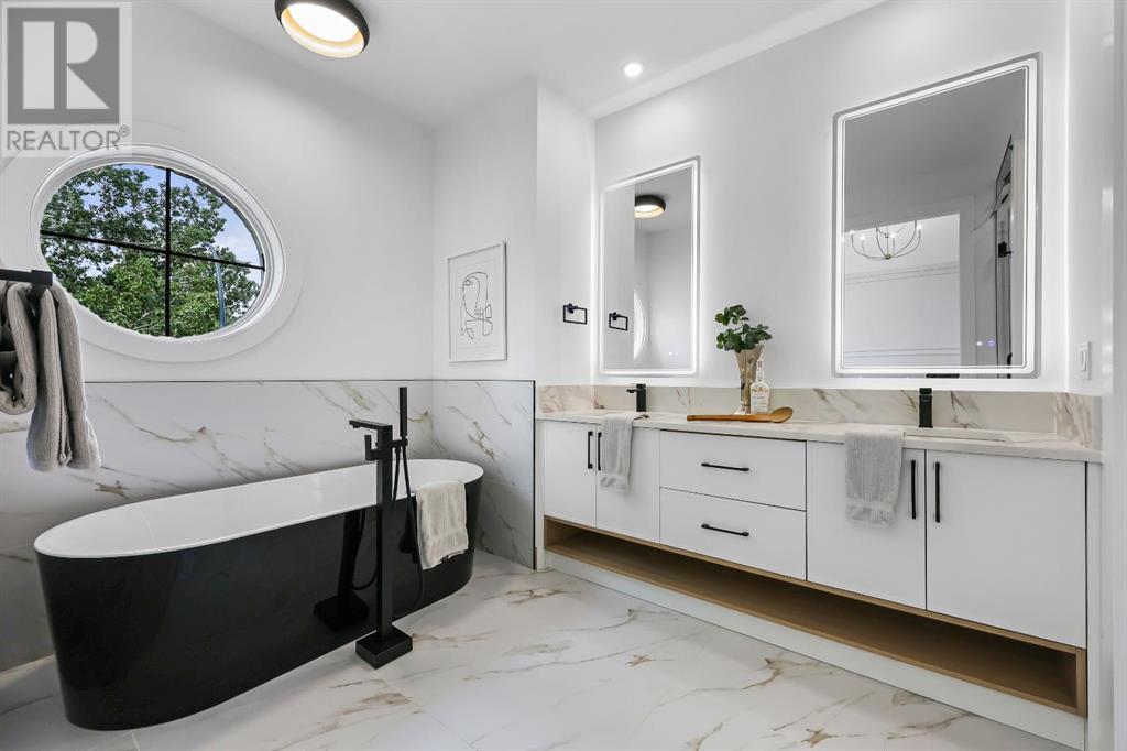Single Family House for Sale in   Avenue SW North Glenmore Park Calgary 