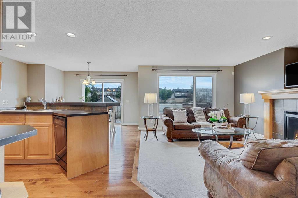 Single Family House for Sale in  Covehaven Terrace NE Coventry Hills Calgary 