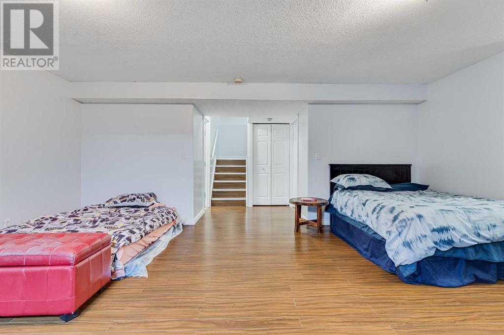 Single Family House for Sale in  Covehaven Terrace NE Coventry Hills Calgary 
