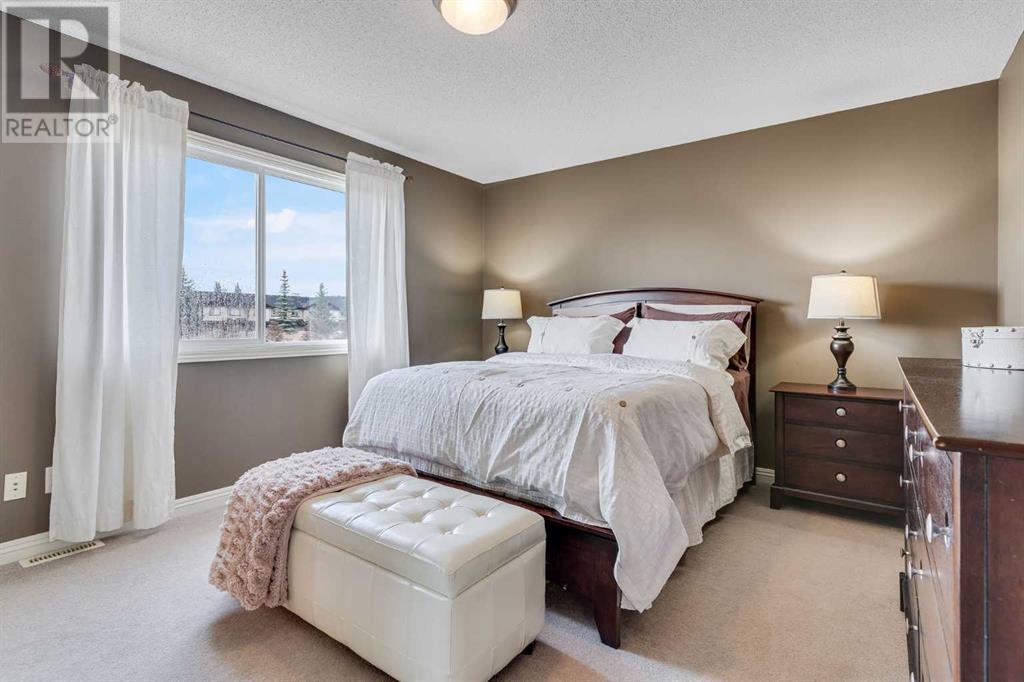 Single Family House for Sale in  Covehaven Terrace NE Coventry Hills Calgary 
