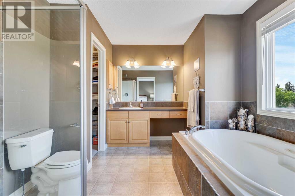 Single Family House for Sale in  Covehaven Terrace NE Coventry Hills Calgary 