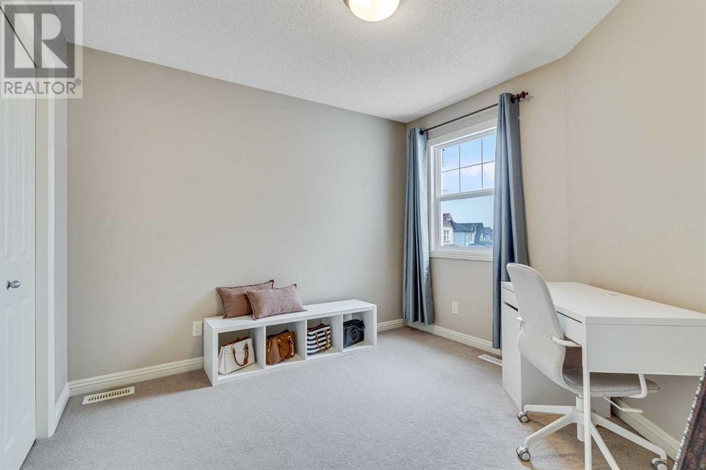 Single Family House for Sale in  Covehaven Terrace NE Coventry Hills Calgary 