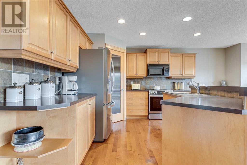 Single Family House for Sale in  Covehaven Terrace NE Coventry Hills Calgary 
