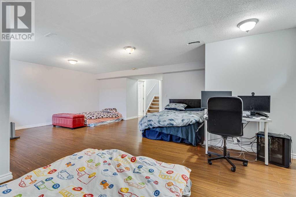 Single Family House for Sale in  Covehaven Terrace NE Coventry Hills Calgary 