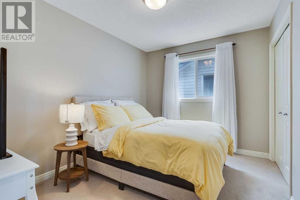 Single Family House for Sale in  Covehaven Terrace NE Coventry Hills Calgary 