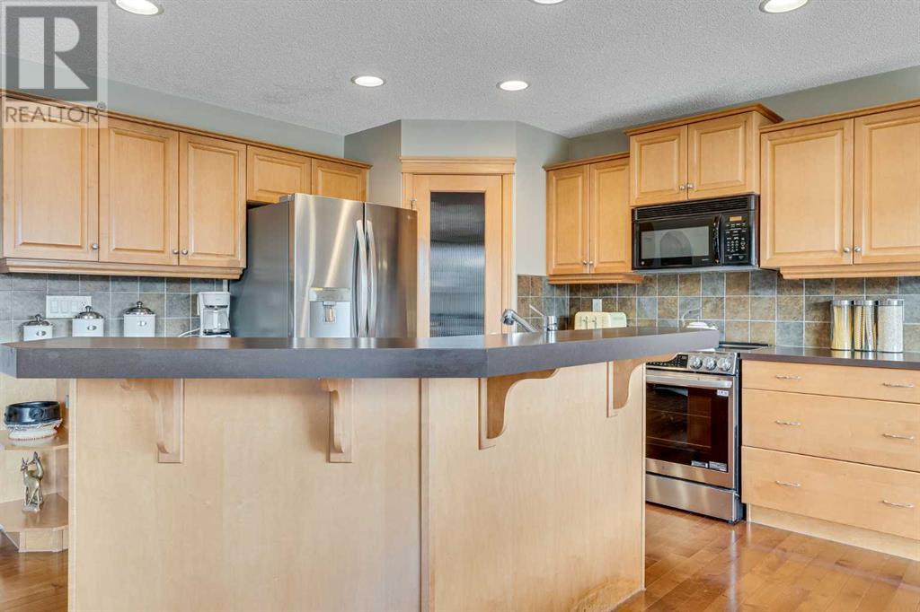 Single Family House for Sale in  Covehaven Terrace NE Coventry Hills Calgary 