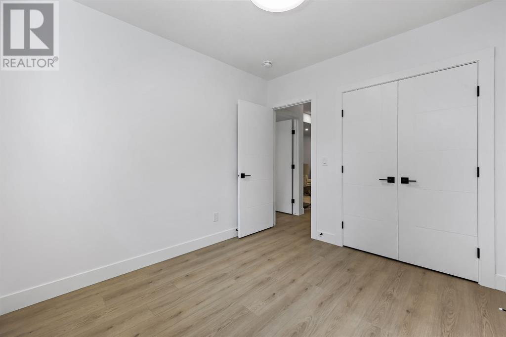 Single Family House for Sale in   Avenue SW North Glenmore Park Calgary 