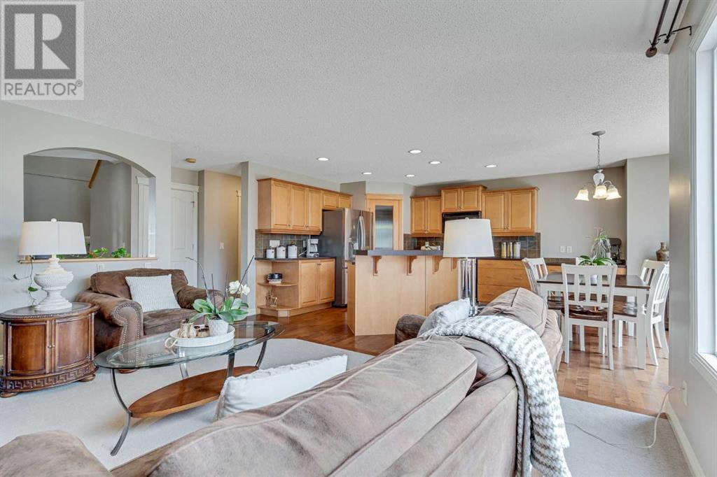 Single Family House for Sale in  Covehaven Terrace NE Coventry Hills Calgary 