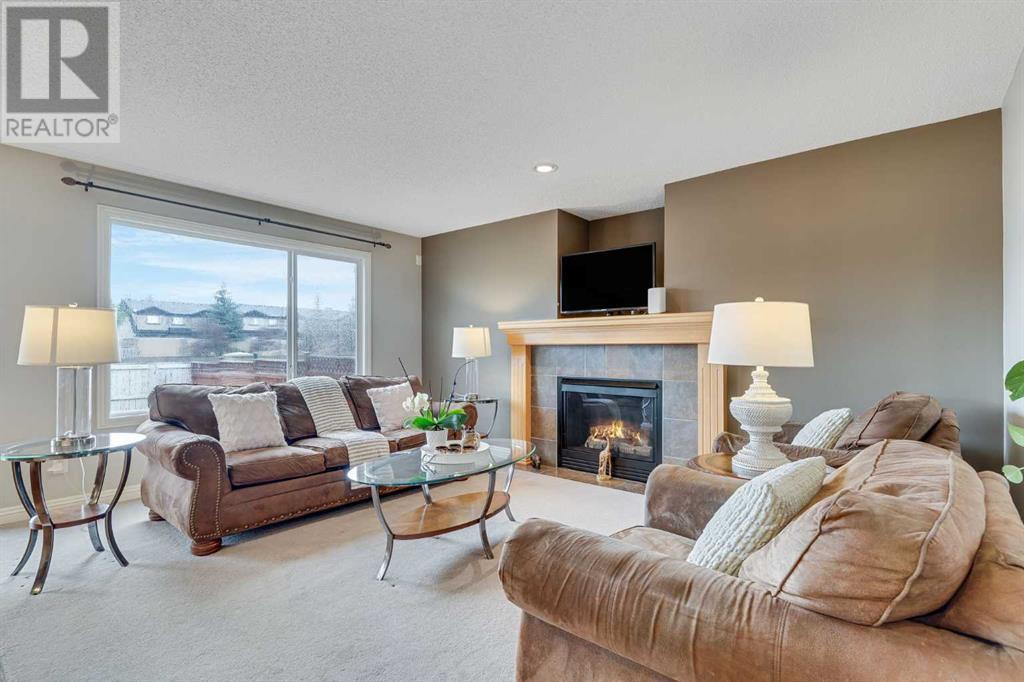 Single Family House for Sale in  Covehaven Terrace NE Coventry Hills Calgary 