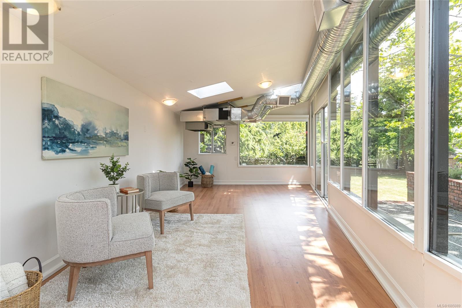 Photo 39 of 3515 Cardiff Pl, Oak Bay BC
