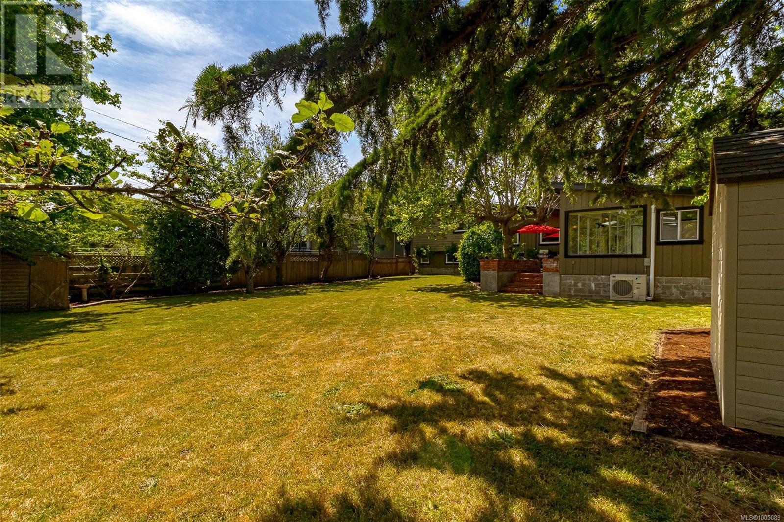 Photo 42 of 3515 Cardiff Pl, Oak Bay BC