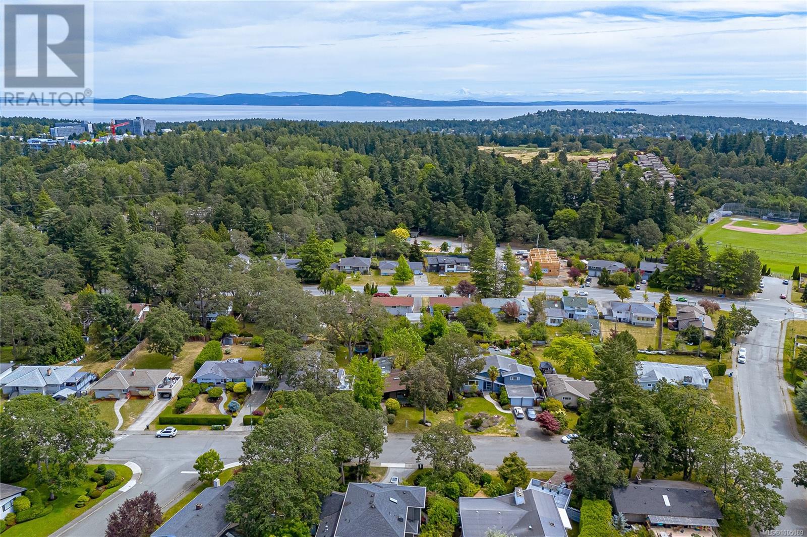 Photo 44 of 3515 Cardiff Pl, Oak Bay BC