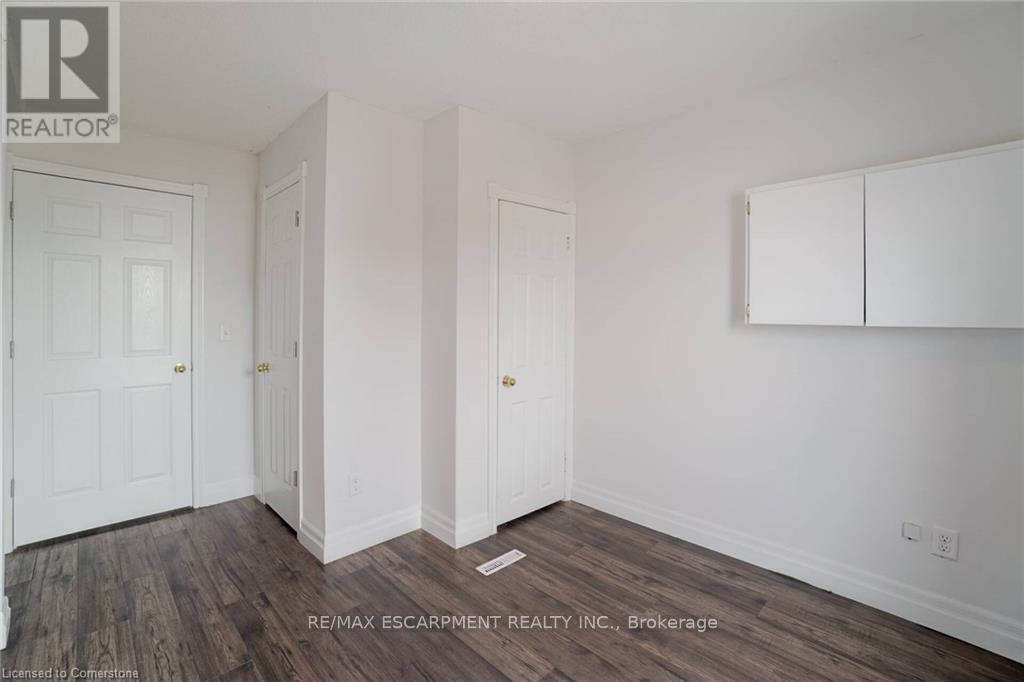 Photo 4 of 1164 Cannon Street E, Hamilton ON