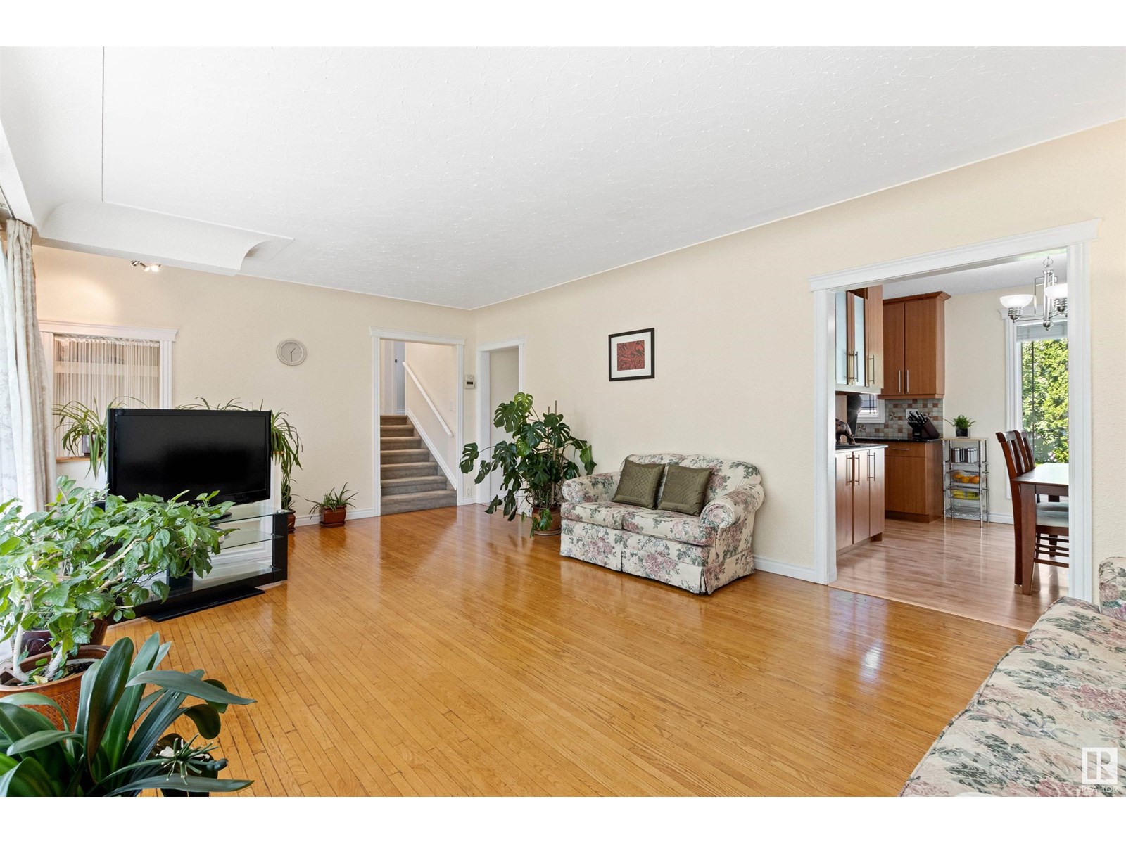 Photo 11 of 11406 73 Av Nw, Edmonton AB