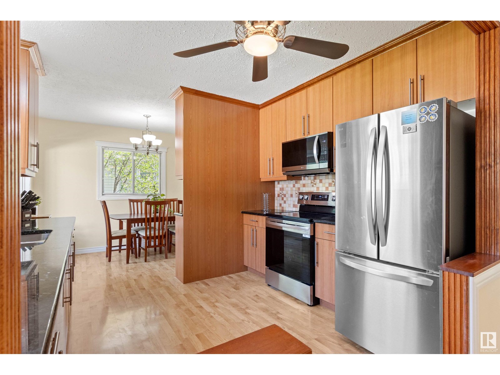 Photo 17 of 11406 73 Av Nw, Edmonton AB