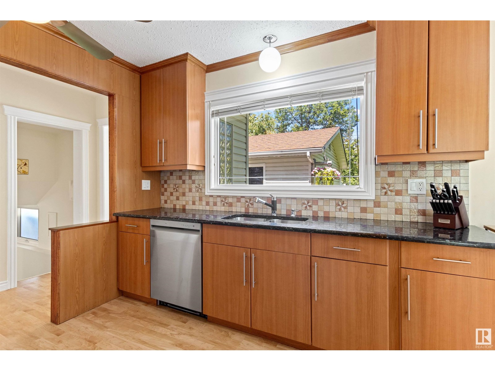 Photo 19 of 11406 73 Av Nw, Edmonton AB