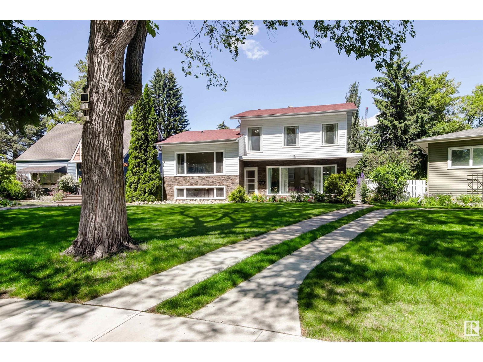 Photo 2 of 11406 73 Av Nw, Edmonton AB
