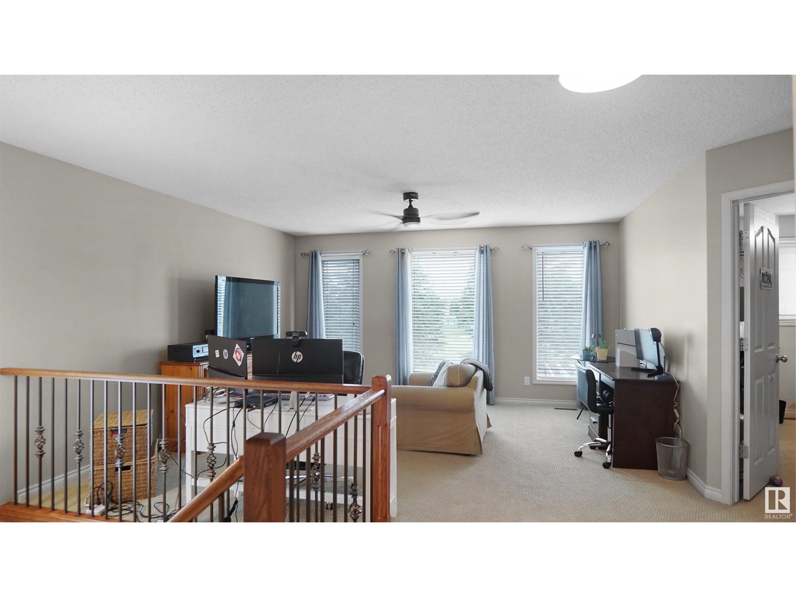 Photo 16 of 20845 92 A Av Nw, Edmonton AB