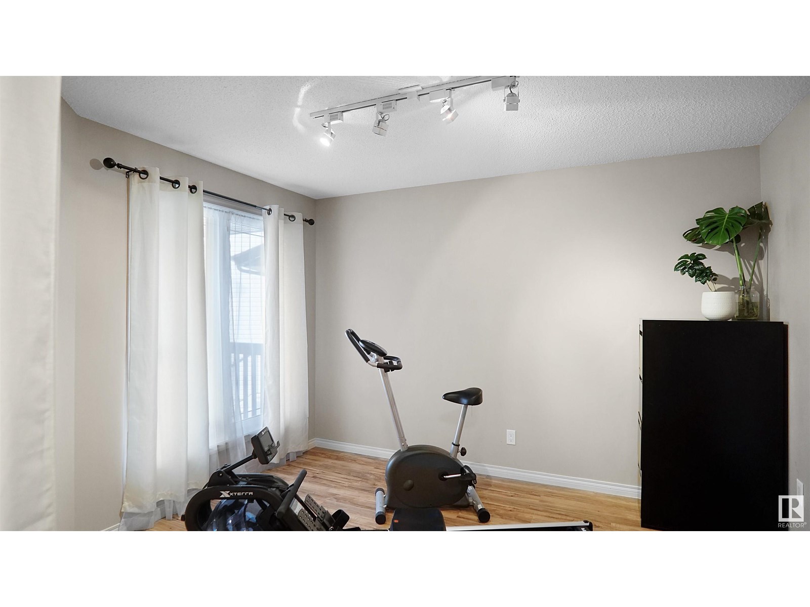 Photo 42 of 20845 92 A Av Nw, Edmonton AB