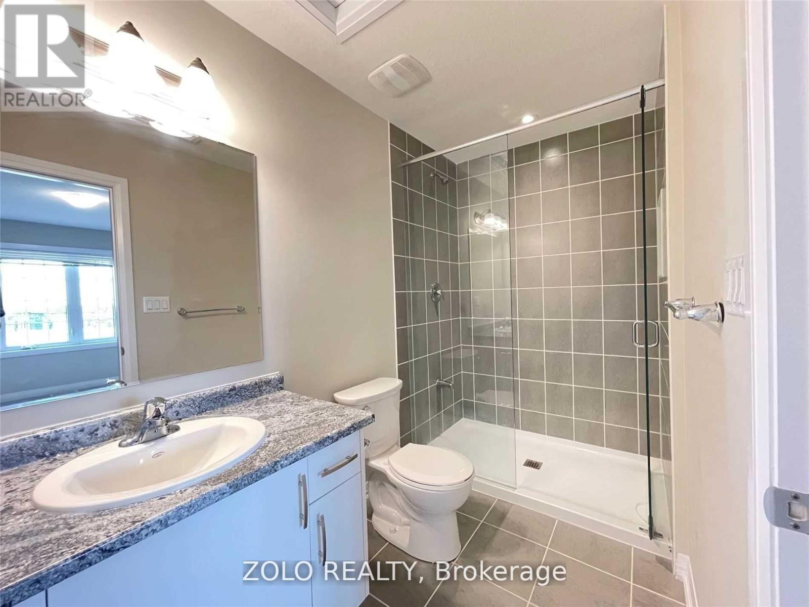 Photo 10 of 106 Monarch Woods Drive, Kitchener ON