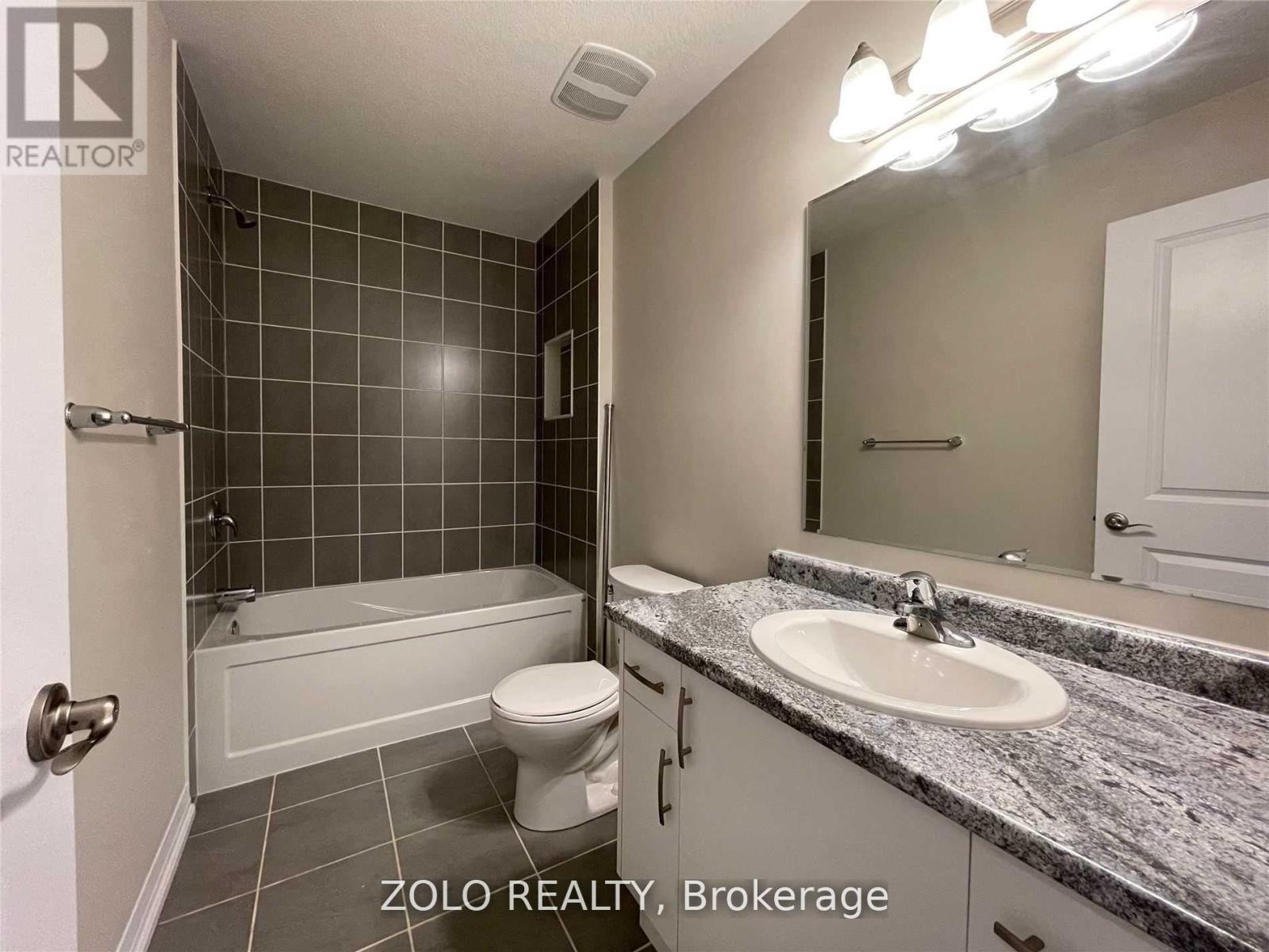 Photo 20 of 106 Monarch Woods Drive, Kitchener ON