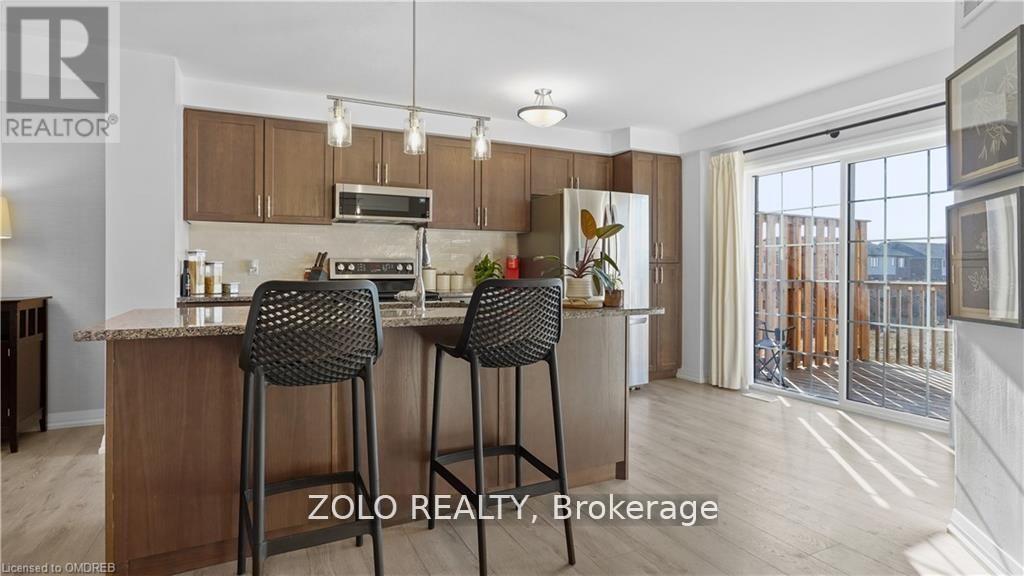 Photo 7 of 106 Monarch Woods Drive, Kitchener ON