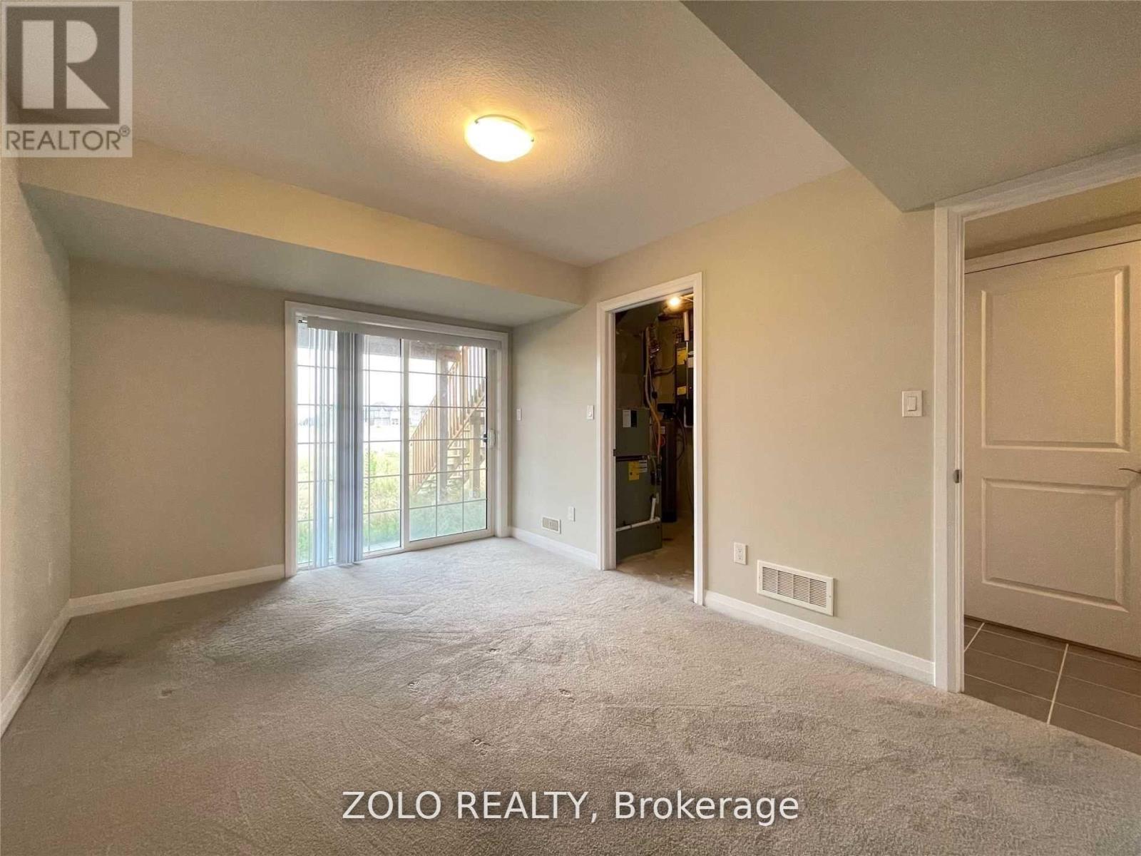 Photo 16 of 106 Monarch Woods Drive, Kitchener ON