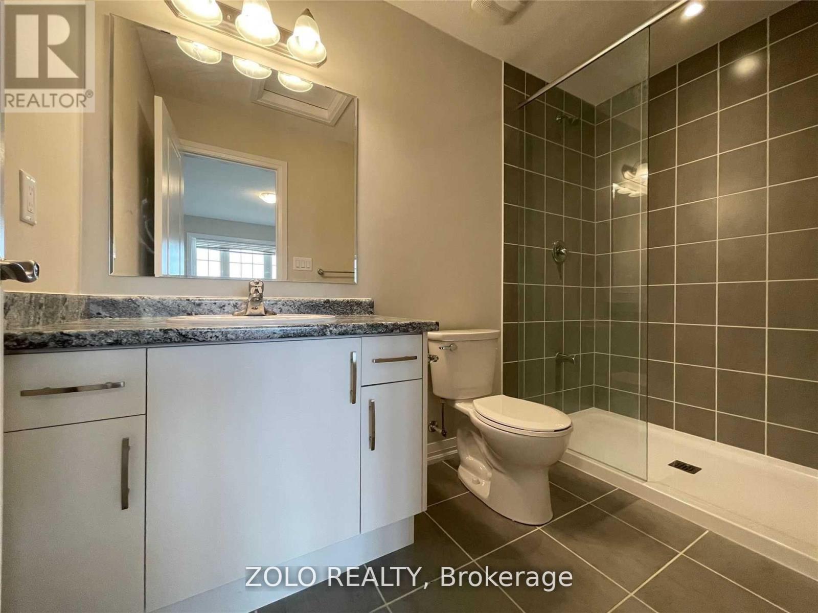 Photo 8 of 106 Monarch Woods Drive, Kitchener ON