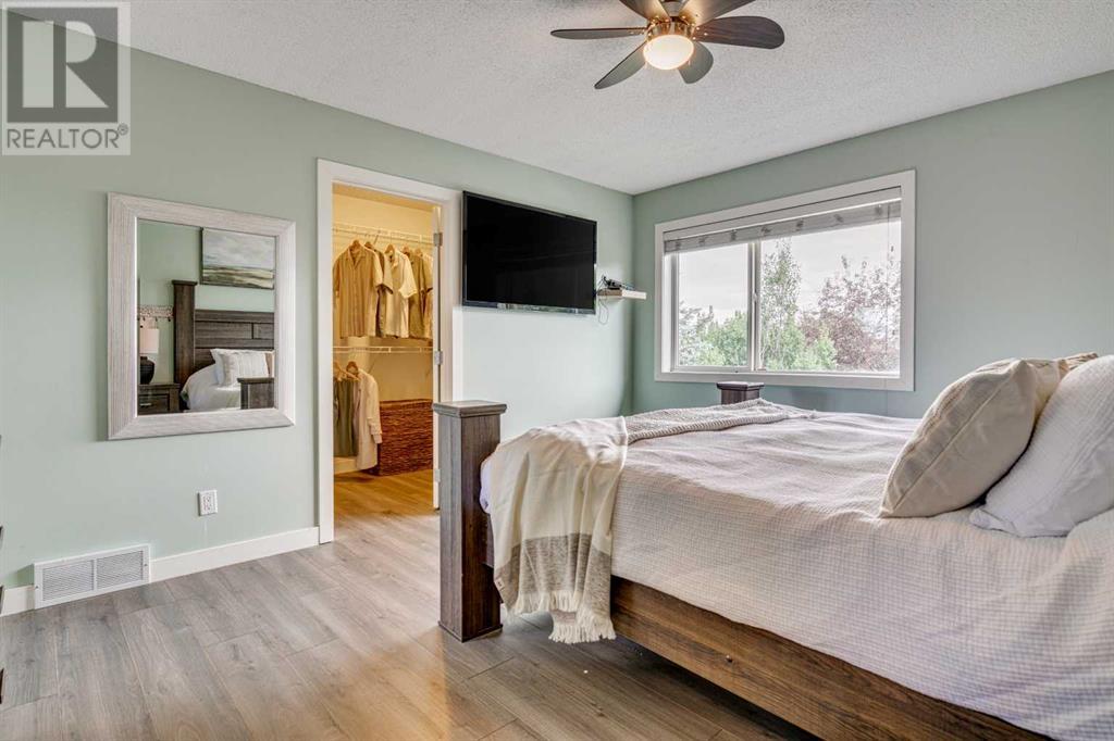 Single Family House for Sale in  Chaparral Court SE Chaparral Calgary 