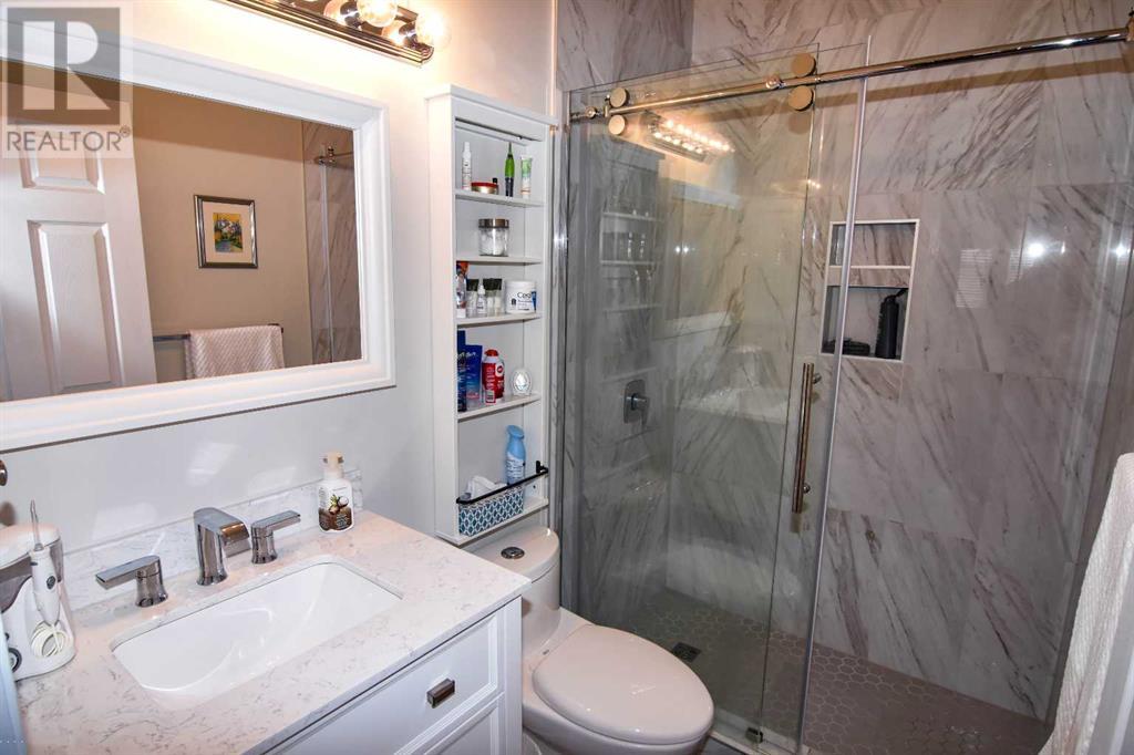 Single Family House for Sale in    Street SW Shawnee Slopes Calgary 