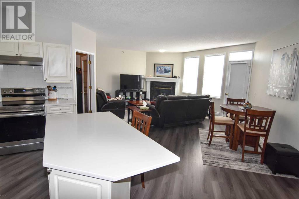 Single Family House for Sale in    Street SW Shawnee Slopes Calgary 