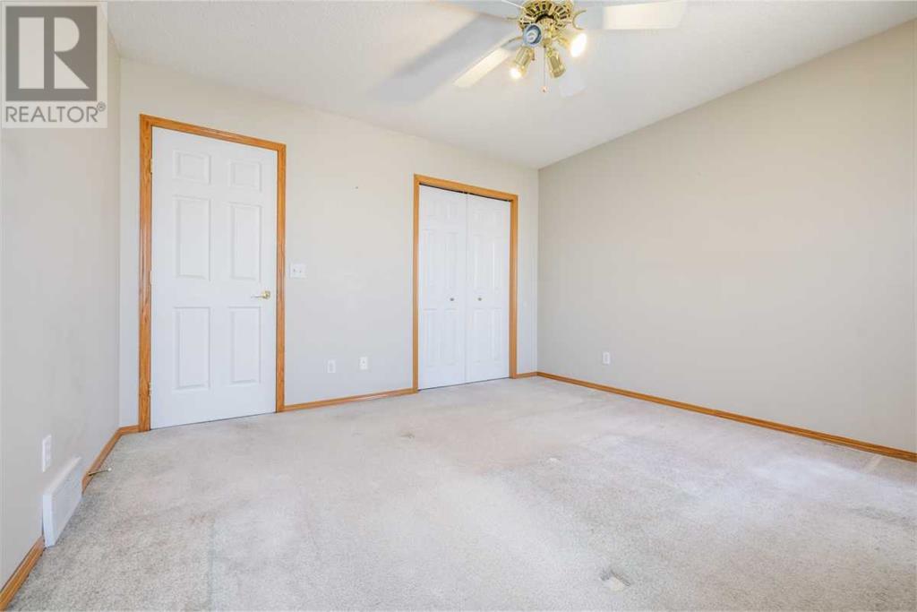 Single Family House 4 Level for Sale in  Erin Grove SE Erin Woods Calgary 