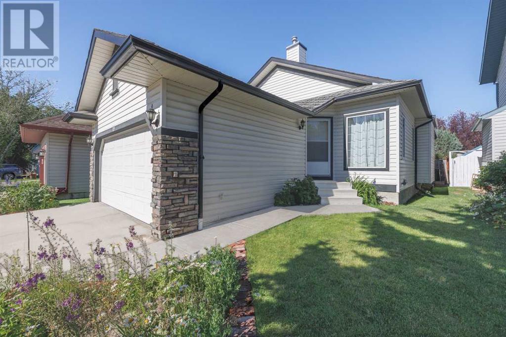 Single Family House 4 Level for Sale in  Erin Grove SE Erin Woods Calgary 