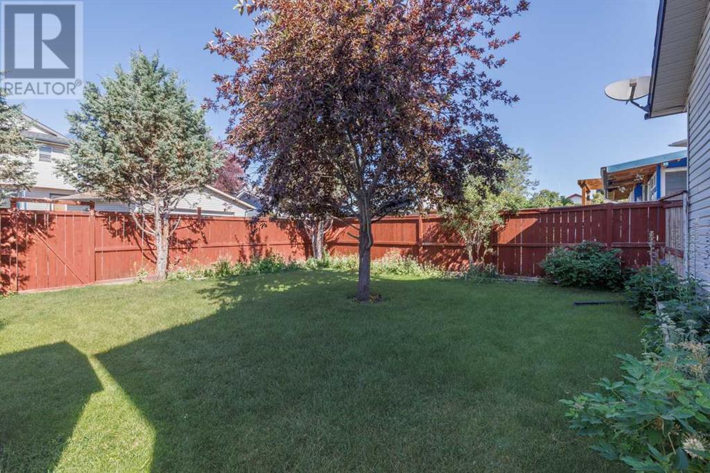 Single Family House 4 Level for Sale in  Erin Grove SE Erin Woods Calgary 