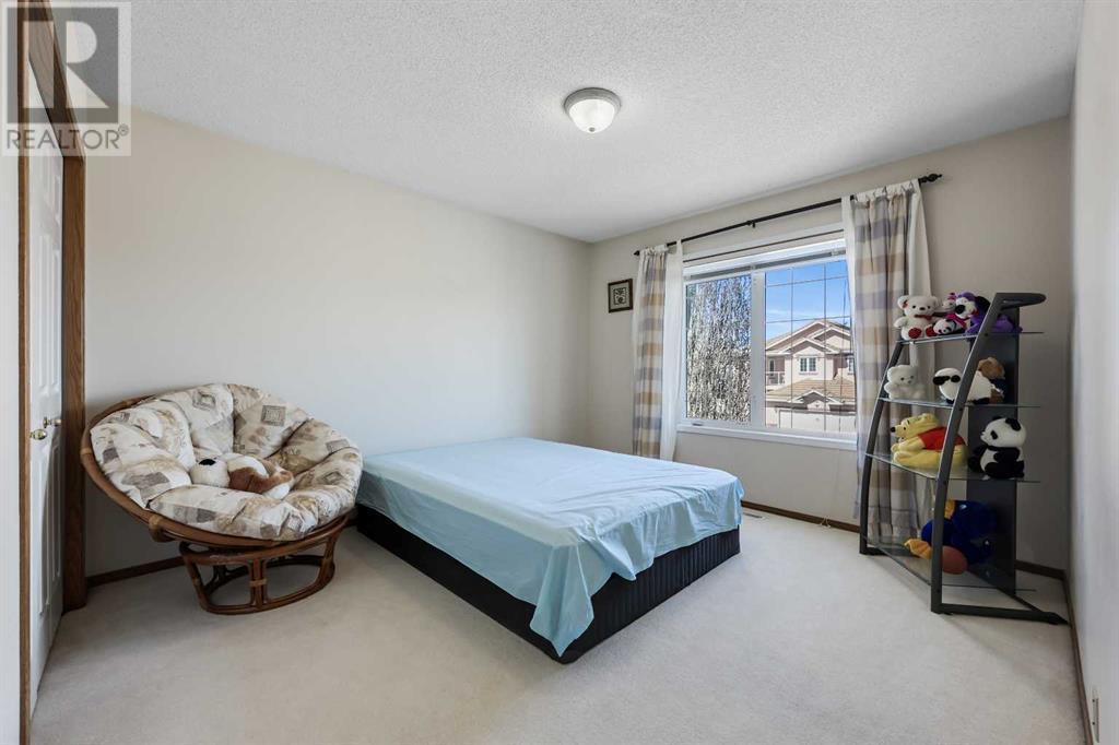 Single Family House for Sale in  Coral Shores Cape NE Coral Springs Calgary 