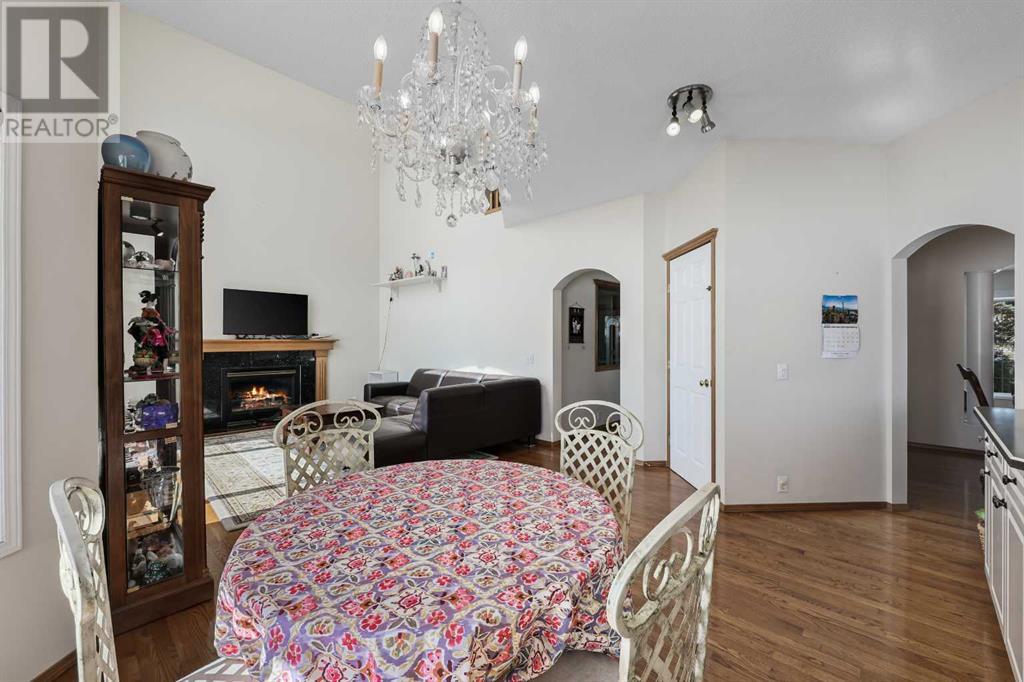 Single Family House for Sale in  Coral Shores Cape NE Coral Springs Calgary 
