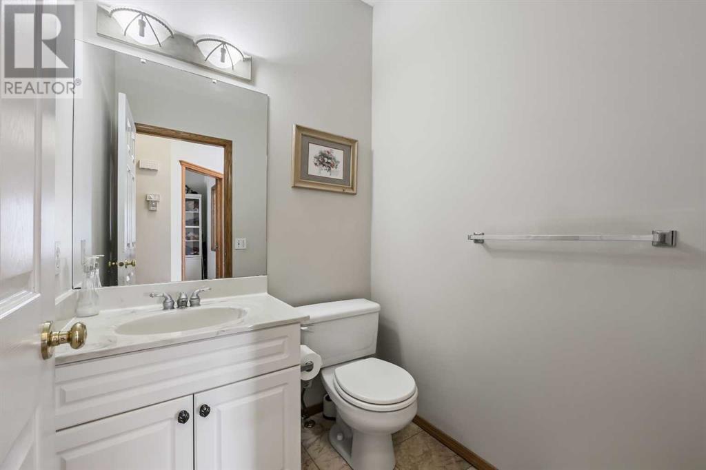 Single Family House for Sale in  Coral Shores Cape NE Coral Springs Calgary 