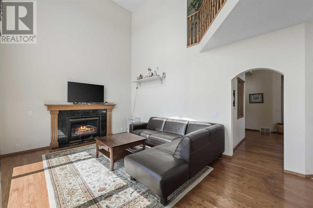 Single Family House for Sale in  Coral Shores Cape NE Coral Springs Calgary 