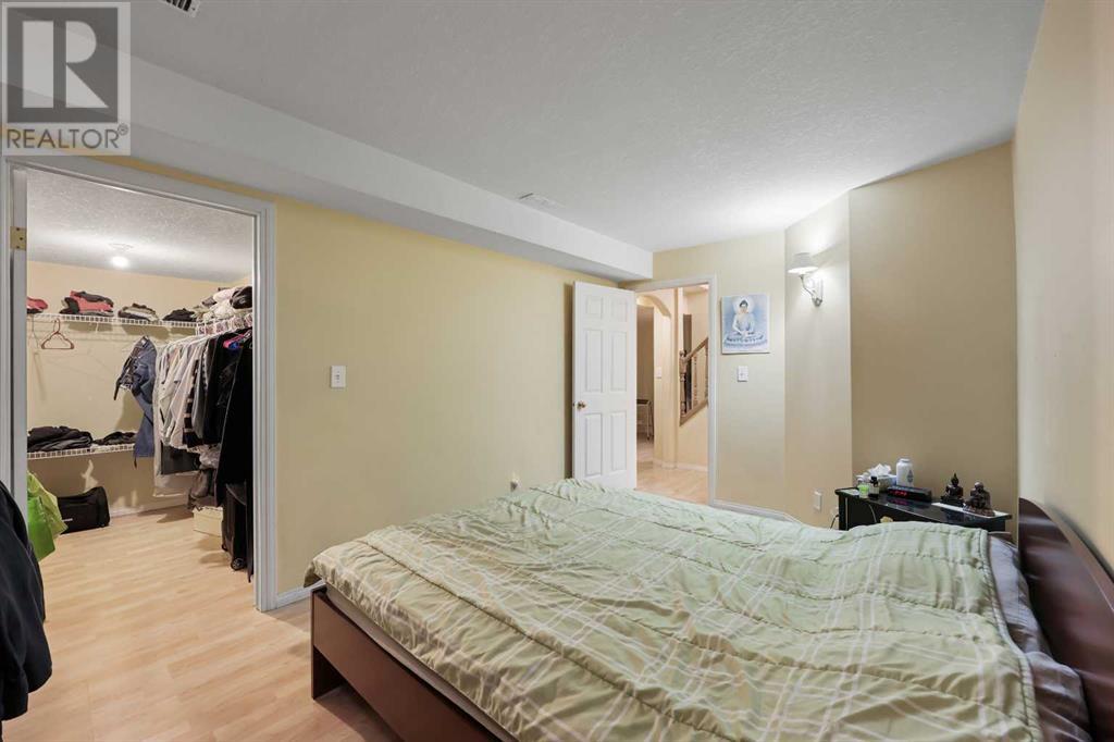 Single Family House for Sale in  Coral Shores Cape NE Coral Springs Calgary 